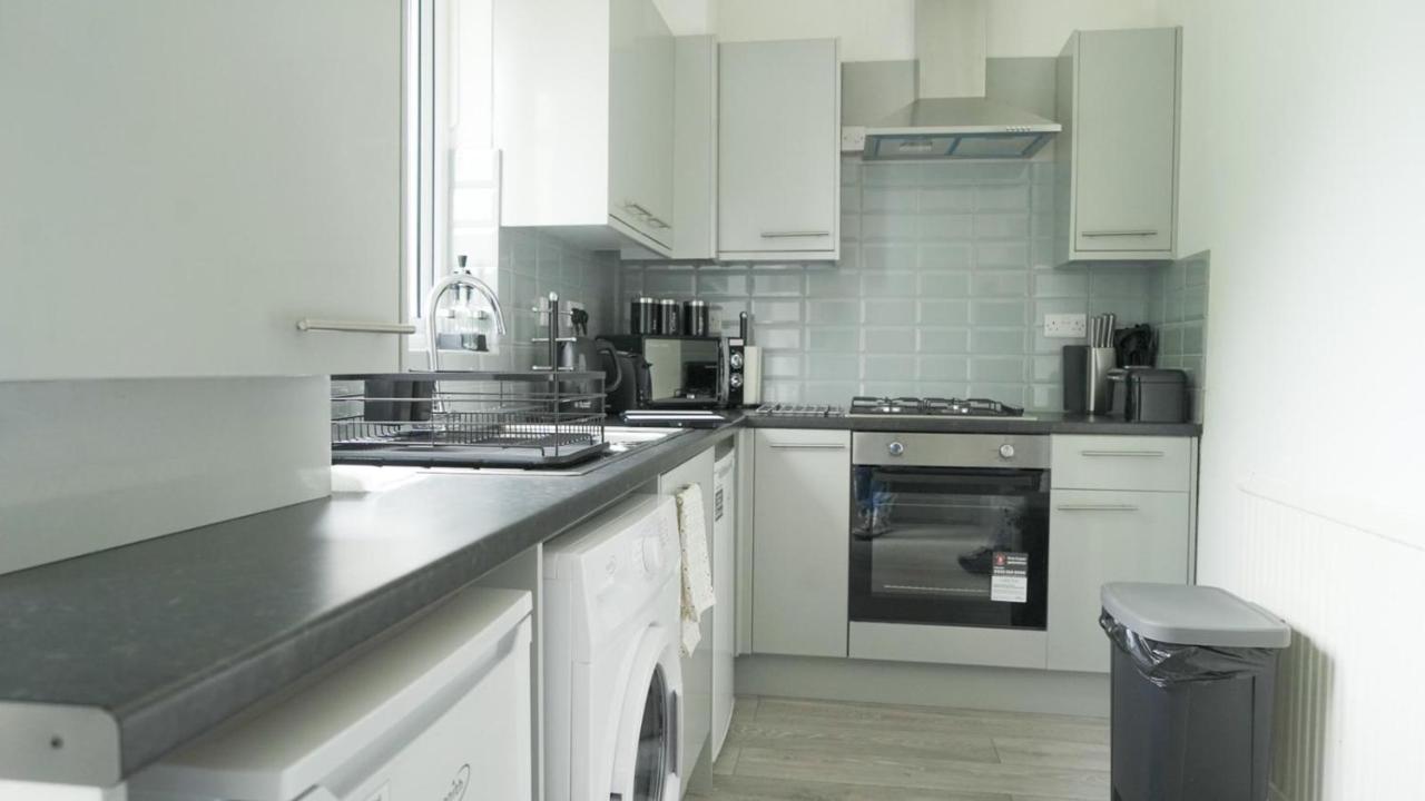 Jewel Of Barking London Villa Eksteriør billede