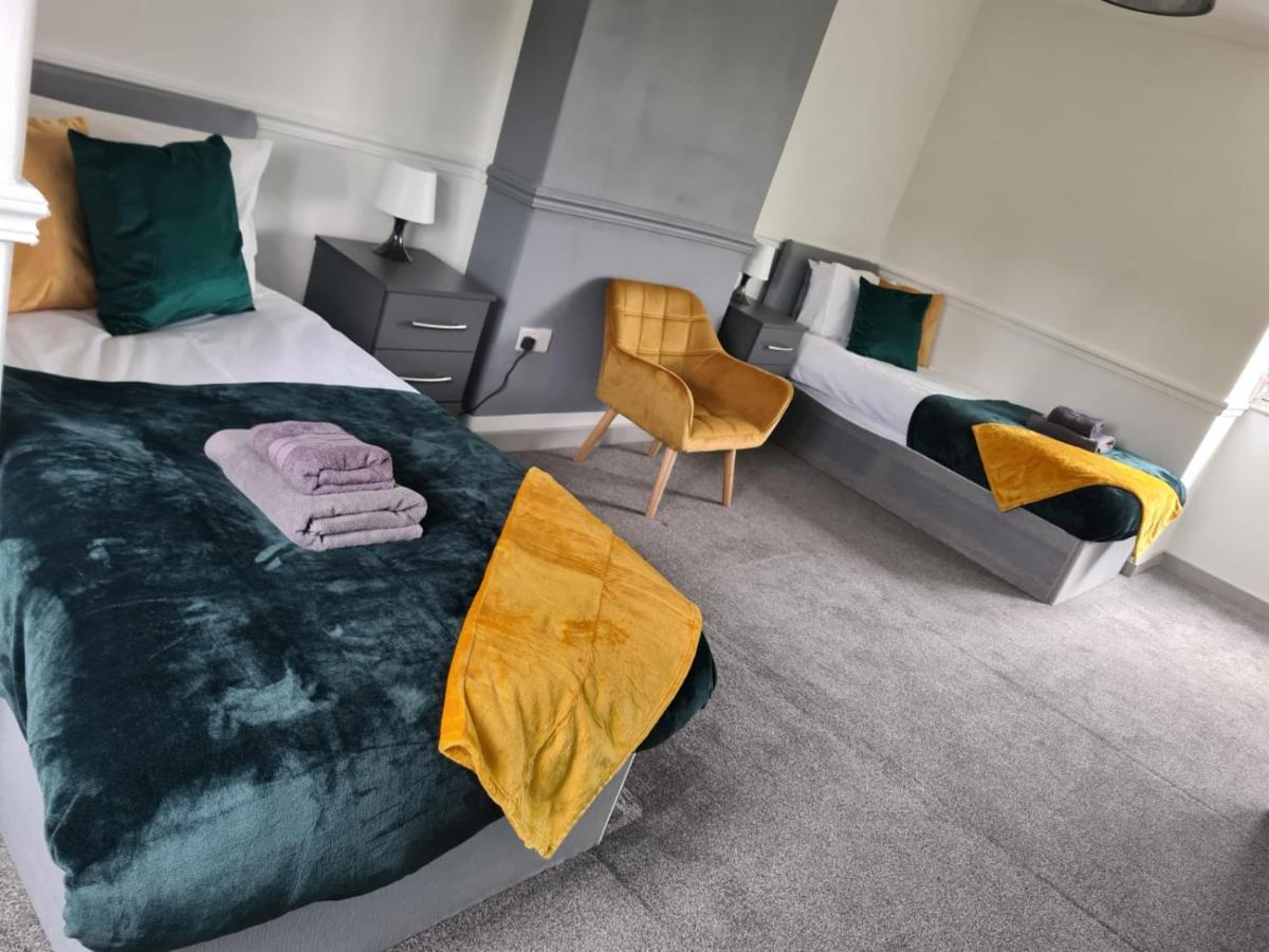 Jewel Of Barking London Villa Eksteriør billede